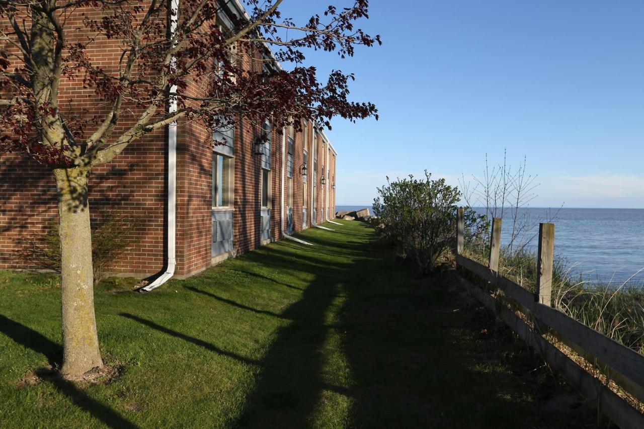 Lighthouse Inn - Two Rivers Exterior photo